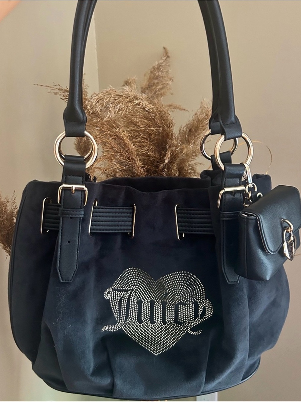 Juicy Couture Queen Logo